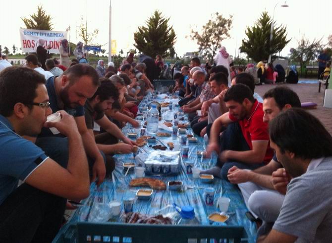 eynesil-iftar-20130802-2.jpg