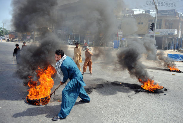 Pakistanda Film Protestosunda Kan Aktı 3