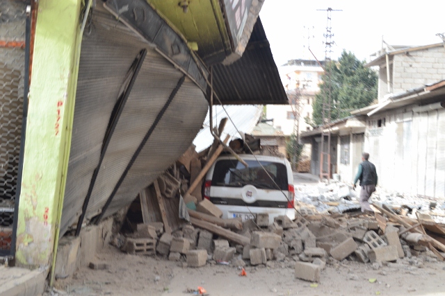 Yaşar Yüzer'in Objettifinden Deprem 4