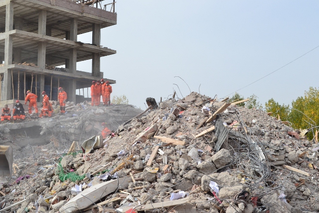 Yaşar Yüzer'in Objettifinden Deprem 5