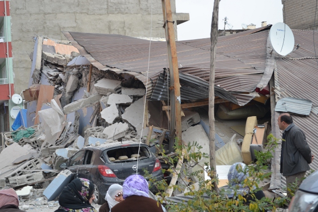Yaşar Yüzer'in Objettifinden Deprem 8