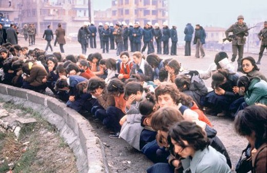 12 Eylül Darbesi Gazete Manşetleri 17