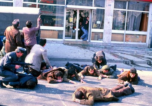 12 Eylül Darbesi Gazete Manşetleri 20