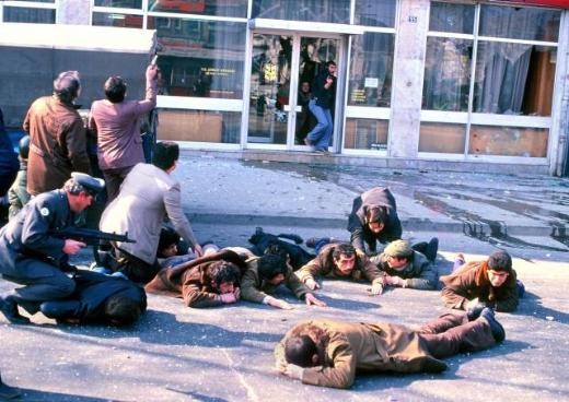 12 Eylül Darbesi Gazete Manşetleri 9