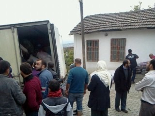 Özgür-Der'den Suriye'ye Battaniye Yardımı 16