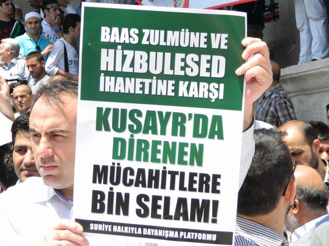 Fatih Camii’nde Protesto:  “Katil İran, Katil Hizbullah” 2