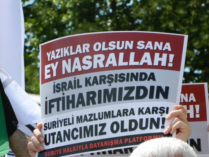 Fatih Camii’nde Protesto:  “Katil İran, Katil Hizbullah” 26