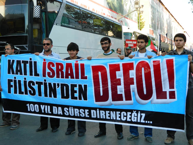On Binler Fatih’te Kudüs ve Mavi Marmara İçin Yürüyor 14