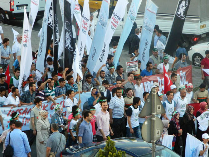 On Binler Fatih’te Kudüs ve Mavi Marmara İçin Yürüyor 25