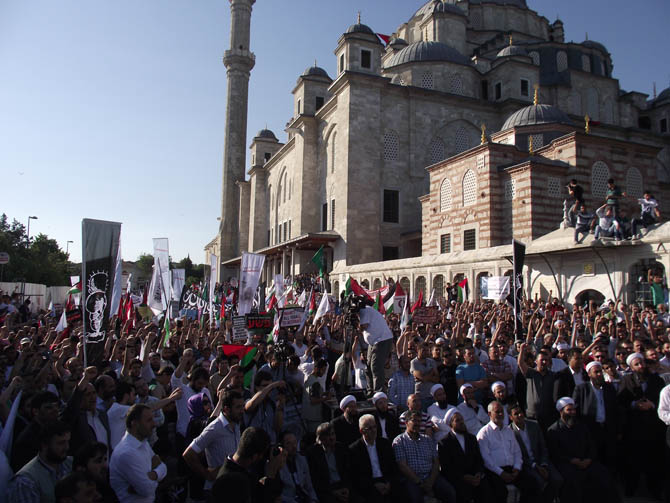On Binler Fatih’te Kudüs ve Mavi Marmara İçin Yürüyor 29
