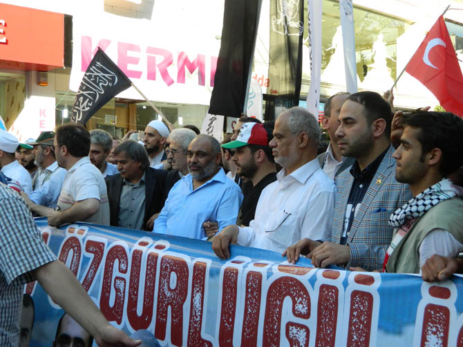 On Binler Fatih’te Kudüs ve Mavi Marmara İçin Yürüyor 8