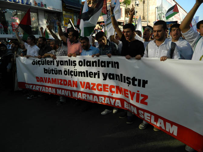 On Binler Fatih’te Kudüs ve Mavi Marmara İçin Yürüyor 9