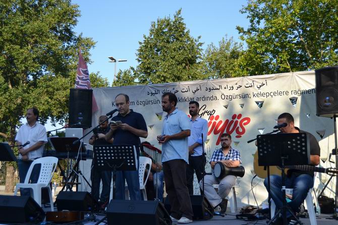 Grup Yürüyüş'ten Mısır ve Suriye Dayanışma Konseri 1