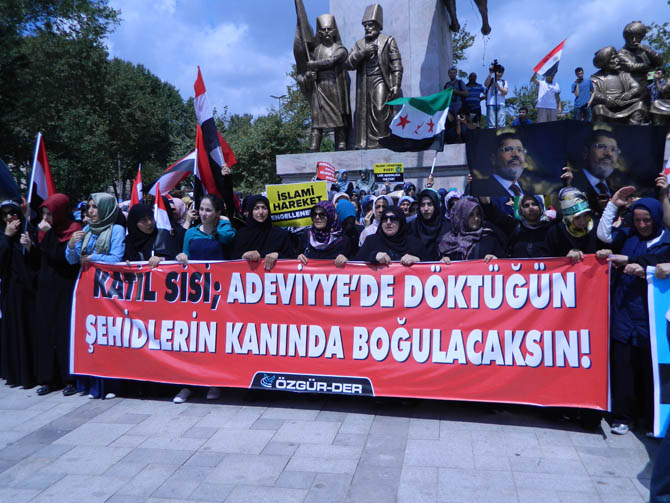 Fatih'te Binler Mısır Katliamını Lanetledi 24