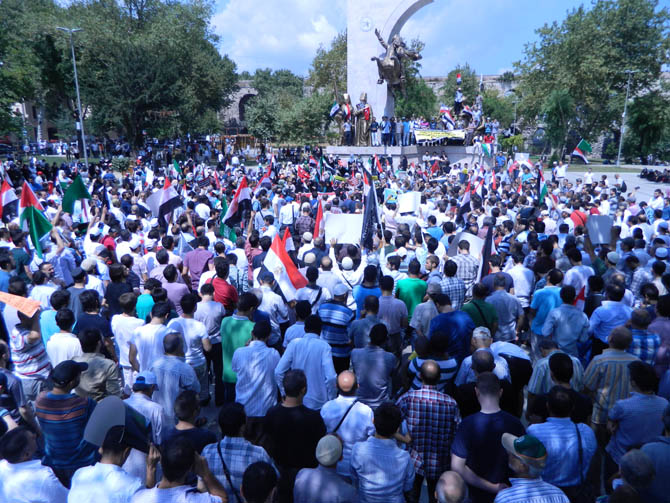 Fatih'te Binler Mısır Katliamını Lanetledi 36