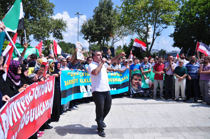 Fatih'te Binler Mısır Katliamını Lanetledi 39