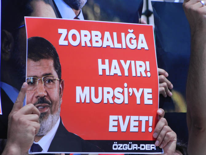 Fatih'te Binler Mısır Katliamını Lanetledi 7