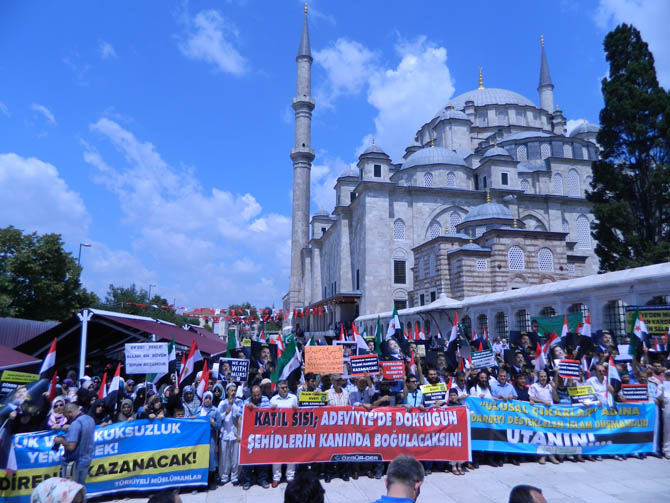 Fatih'te Binler Mısır Katliamını Lanetledi 8