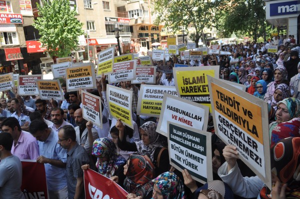 Diyarbakır'da Özgür-Der'e Yapılan Saldırı Protesto Edildi 16