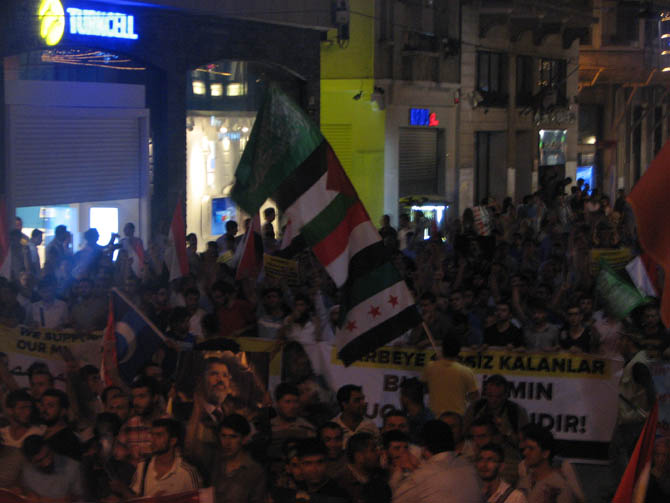 Mısır Katliamı İstiklal Caddesi'nde Protesto Edildi 20