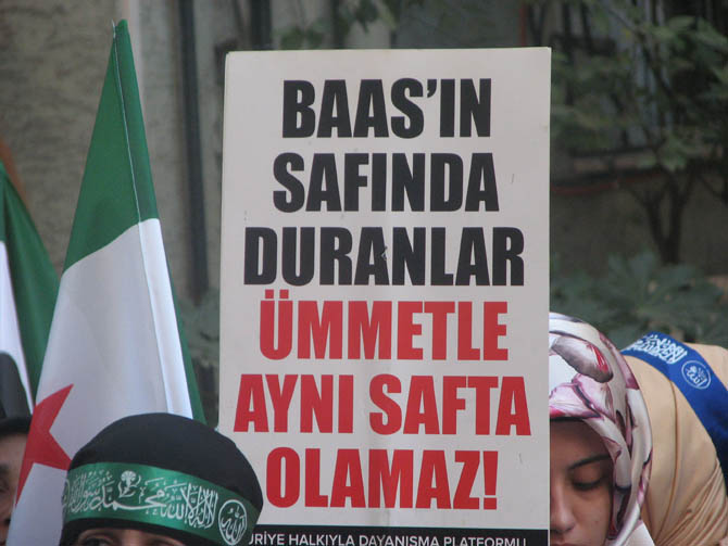 Suriye'deki Kimyasal Katliam İran Konsolosluğu'nda Protesto Edildi 23
