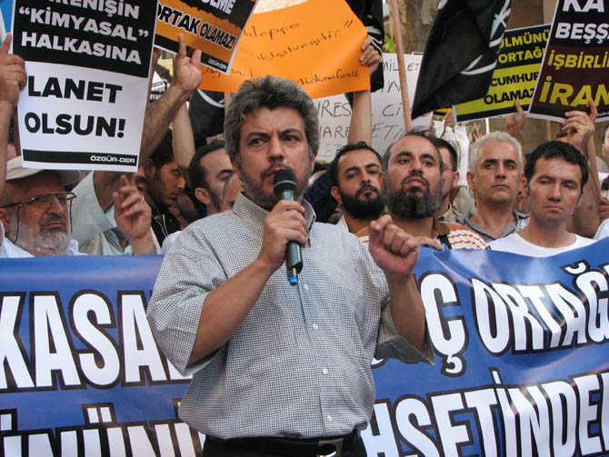 Suriye'deki Kimyasal Katliam İran Konsolosluğu'nda Protesto Edildi 28