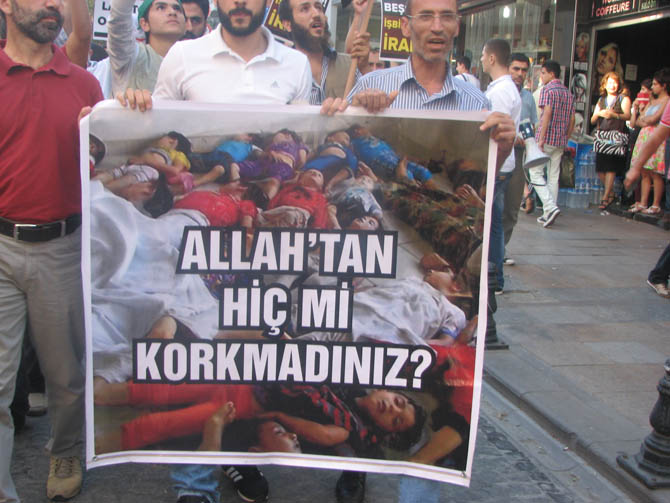 Suriye'deki Kimyasal Katliam İran Konsolosluğu'nda Protesto Edildi 9