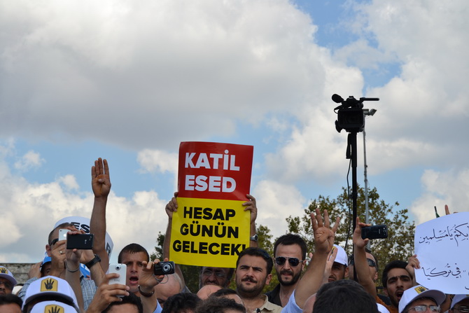 Fatih'te Binler Mısır ve Suriye İçin Yürüdü 17