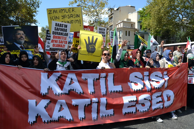 Fatih'te Binler Mısır ve Suriye İçin Yürüdü 9