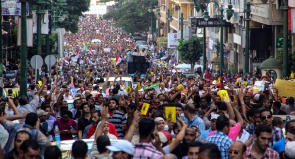 Mısır'da Halk Devrimini Yeniden Kazanıyor 22