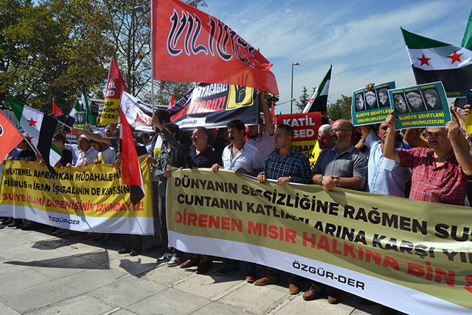 Fatih Camii'nde Mısır ve Suriye Eylemi Yapıldı 5