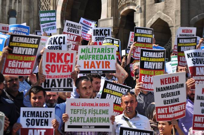 "Andımız Kaldırılsın!" Eylemlerinden... 10