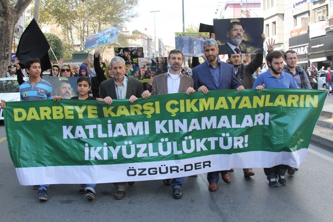 Fatih’te Mısır Cuntası Lanetlendi 4