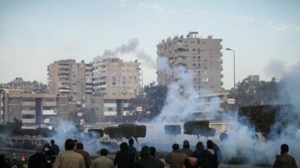 Mursi'nin Yargılanması Protesto Ediliyor 3