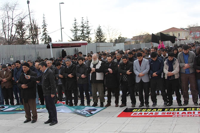 Fatih Camii'nde Suriye Şehitleri İçin Gıyabi Cenaze Namazı 7