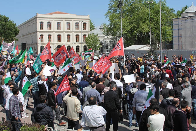 Şehzadebaşı'ndan Beyazıt'a Mısır'a Destek Yürüyüşü 18