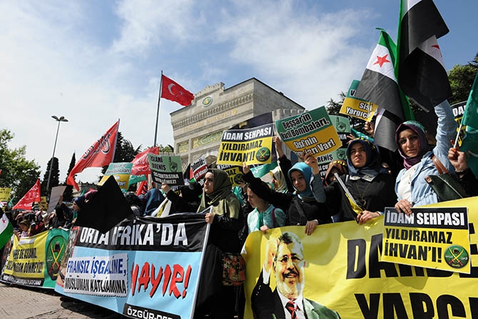 Şehzadebaşı'ndan Beyazıt'a Mısır'a Destek Yürüyüşü 42