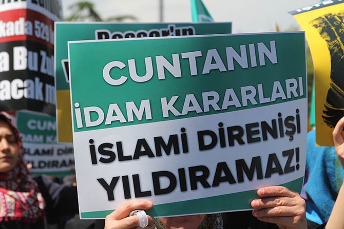 Şehzadebaşı'ndan Beyazıt'a Mısır'a Destek Yürüyüşü 5