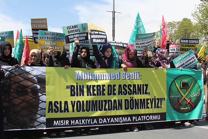 Şehzadebaşı'ndan Beyazıt'a Mısır'a Destek Yürüyüşü 7