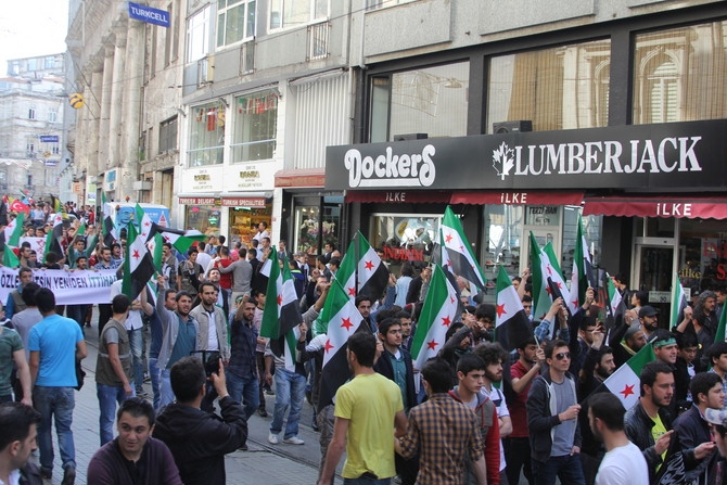 İstiklal Caddesi'nde Kardeşlik Yürüyüşü 3