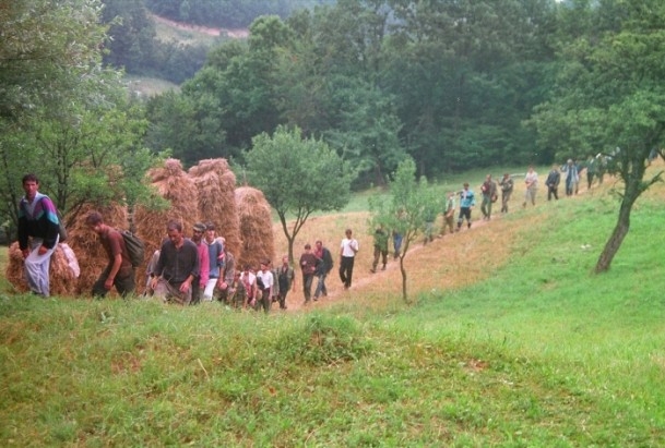 Boşnakların Ölüm Yürüyüşünün Fotoğrafları 3