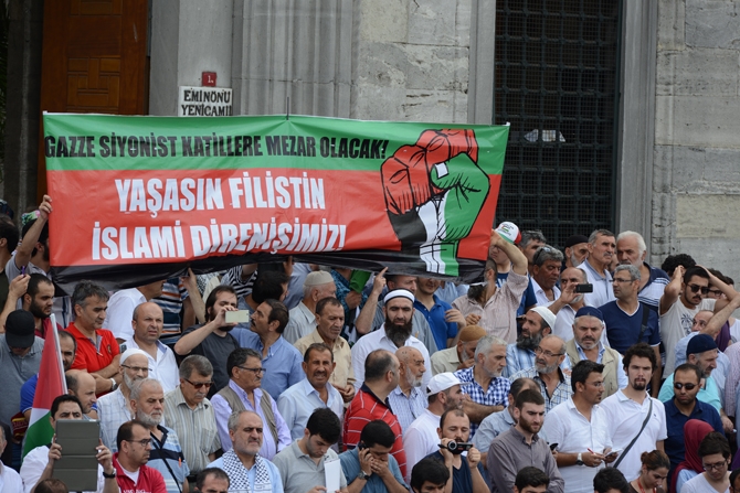 Siyonist Vahşet Eminönü Meydanında Lanetlendi! 37