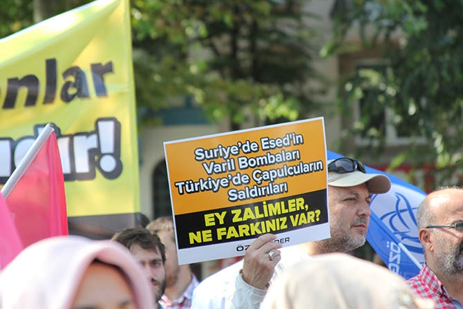 Fatih’te Muhacirler İçin ‘Kardeşime Dokunma’ Eylemi Yapıldı 1