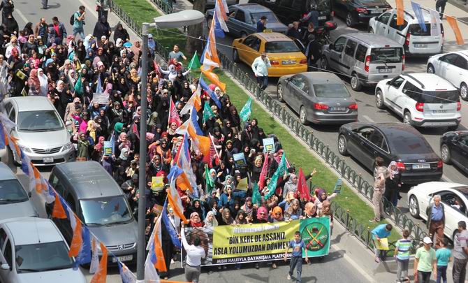 İstanbul’da İhvan Liderlerine Destek Yürüyüşü 14