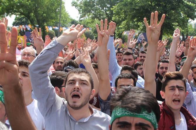 İstanbul’da İhvan Liderlerine Destek Yürüyüşü 39