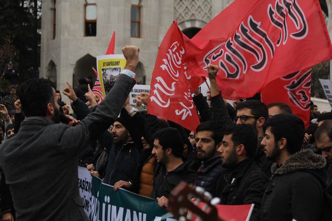 Sol Saldırganlık Beyazıt Meydanı’nda Protesto Edildi! 14