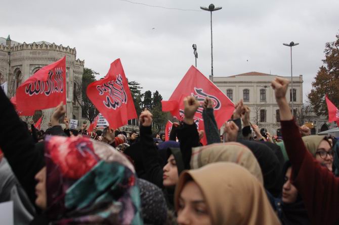 Sol Saldırganlık Beyazıt Meydanı’nda Protesto Edildi! 15