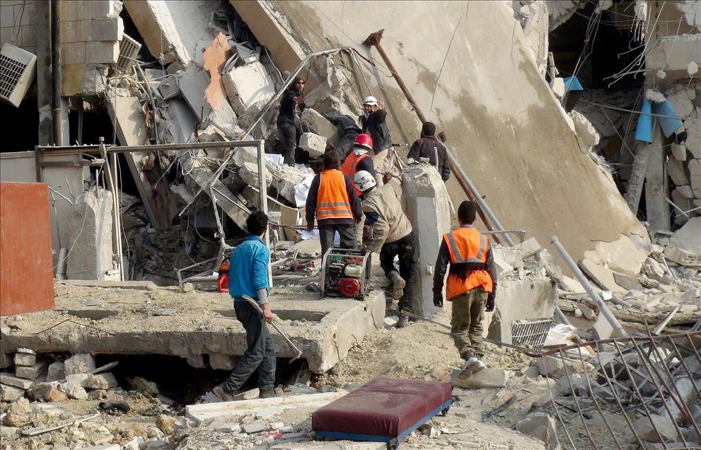 Rus Jetleri İdlib'de Mahkemeyi Vurdu: 40 Ölü 1