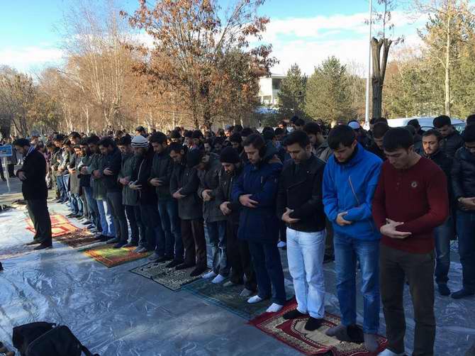 Solcu Çeteler Erzurum ve Bursa'da Protesto Edildi 8