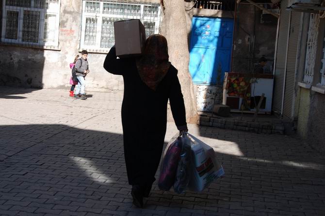 İslami STK’ların Sur Mağdurlarına Yardımları Sürüyor 5